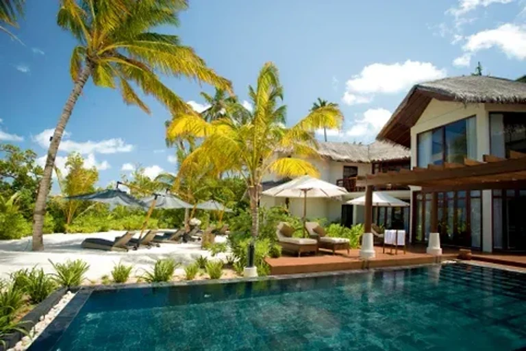 Constance Halaveli Maldives — photo 39