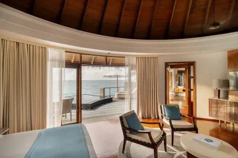 Constance Halaveli Maldives — photo 44