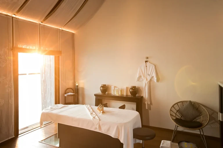 Constance Moofushi - All Inclusive — photo 15