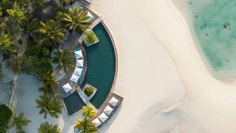 Constance Moofushi - All Inclusive — photo 22