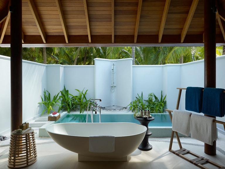 Dusit Thani Maldives — photo 21