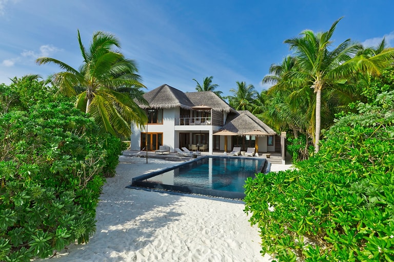 Dusit Thani Maldives — photo 32