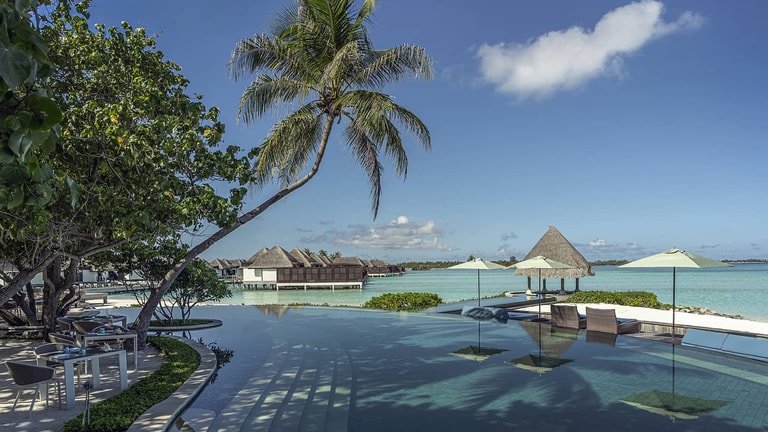 Four Seasons Resort Maldives at Kuda Huraa — photo 22