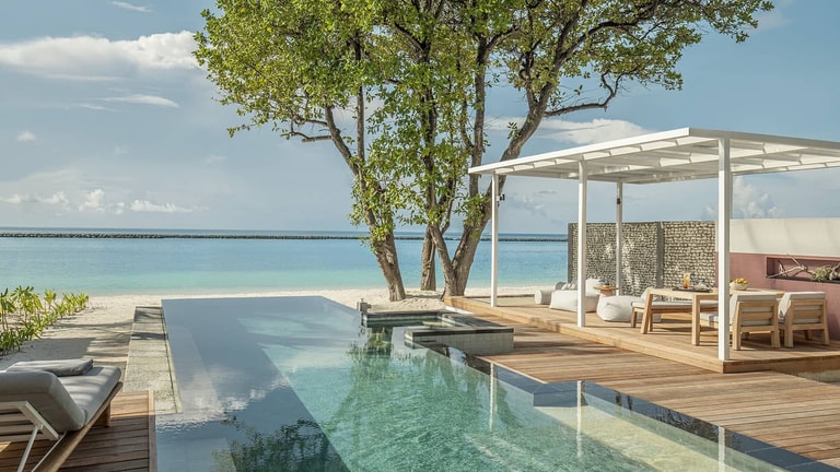 Four Seasons Resort Maldives at Landaa Giraavaru — photo 10