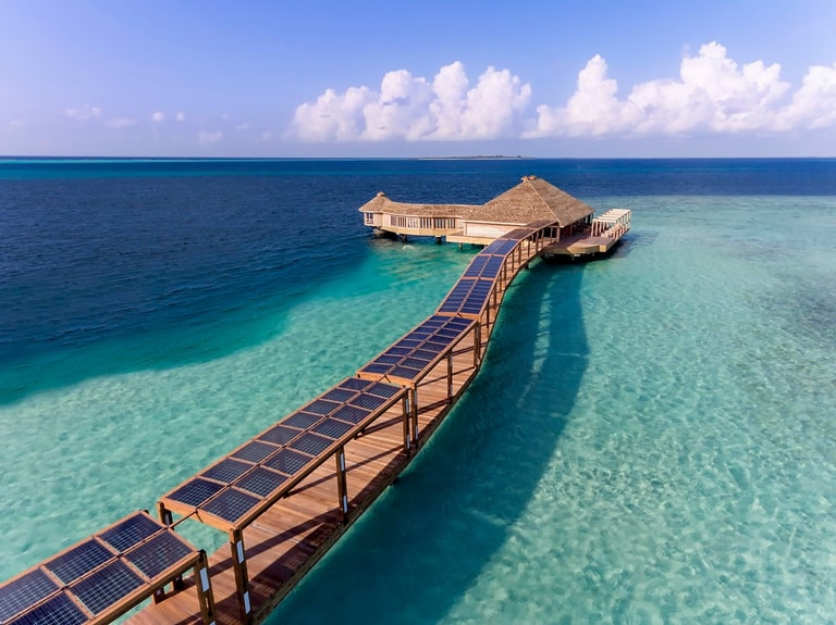 Hurawalhi Island Resort — photo 11