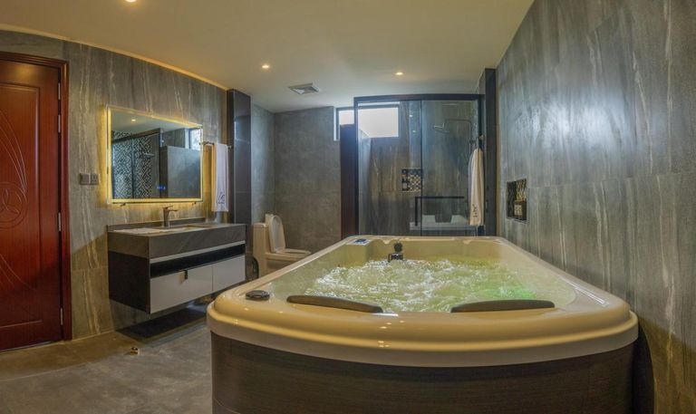 AIG Grand Hotel Fuvahmulah Maldives