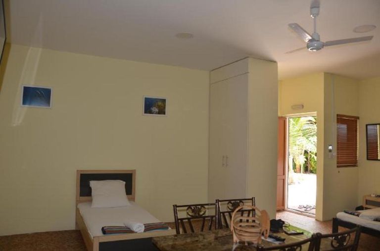 Dive Villa Thoddoo Guest House