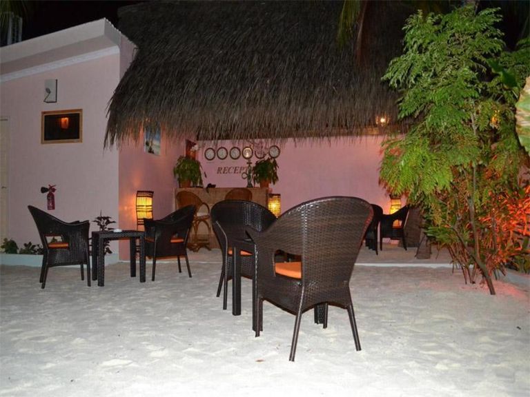 Rasdhoo Coralville Hotel