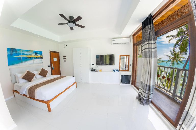 Heron Beach Hotel