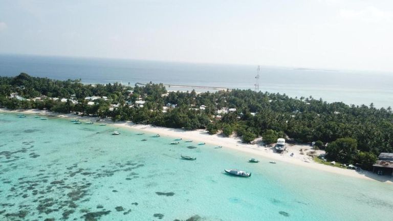 Origami Inn Himandhoo