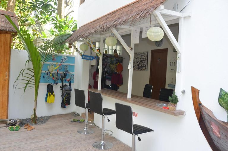 Dive Villa Thoddoo Guest House