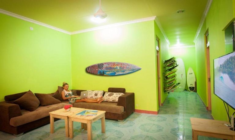 Jail Break Surf Inn