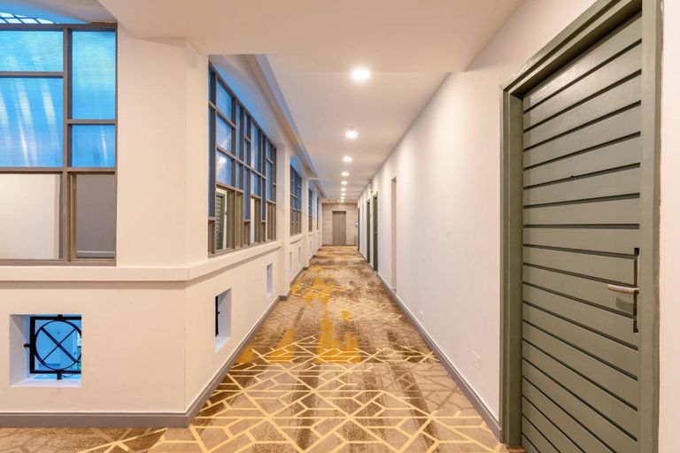 Manhattan Business Hotel
