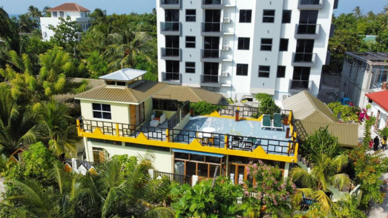 Manta Dhangethi