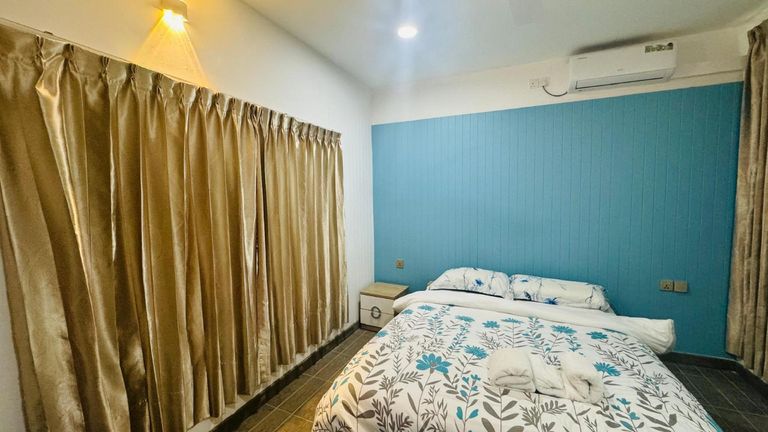 Wave Crest Retreat