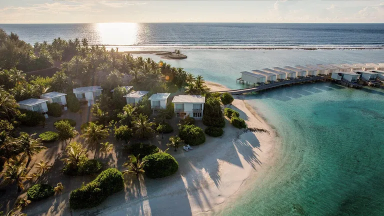 Holiday Inn Resort Kandooma Maldives